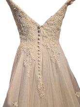 Ladda upp bild till gallerivisning, REA Brudklänning LQ 220237-2