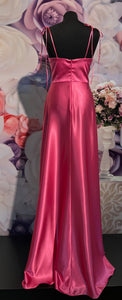 Lång klänning med slitz från PartyLine 99811 fuchia