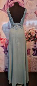 Aftonklänning / Balklänning  Venitti Dorit med slitz 99075/ 99180 dusty sage