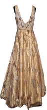 Ladda upp bild till gallerivisning, Aftonklänning / Balklänning  Venitti 42150 gold