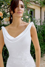 Ladda upp bild till gallerivisning, Brudklänning Sincerity 44508 ( ej onlineköp )