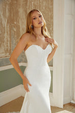 Ladda upp bild till gallerivisning, Brudklänning Sincerity 44537 ( ej onlineköp )