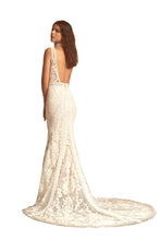Ladda upp bild till gallerivisning, REA Brudklänning Lillian West 66270 SD