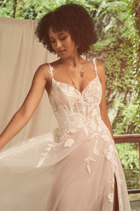Brudklänning Lillian West 66271 (ej onlineköp)
