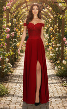 Ladda upp bild till gallerivisning, Balklänning / Aftonklänning  Gino Cerruti 6758H red
