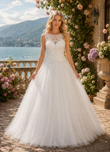Ladda upp bild till gallerivisning, REA Brudklänning Madeleine Gardner Couture