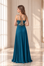 Ladda upp bild till gallerivisning, Aftonklänning / Balklänning  Venitti Diana 94080 teal
