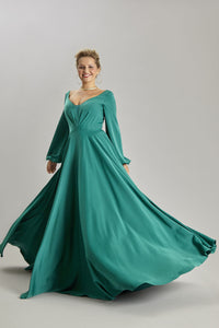 *Aftonklänning / Balklänning PartyLine  H1015 emerald