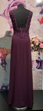 Ladda upp bild till gallerivisning, Aftonklänning / Balklänning  Venitti Dorit med slitz 99075/ 99180  dark purple