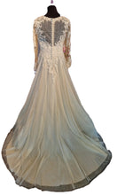 Ladda upp bild till gallerivisning, Brudklänning LQ 2202337-1