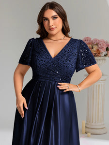 Lång klänning med ärm navy satin