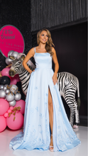 Ladda upp bild till gallerivisning, Balklänning / Aftonklänning TNP 238 baby blue