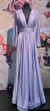 Ladda upp bild till gallerivisning, Aftonklänning / Balklänning med lång ärm  PartyLine 11835 lilac