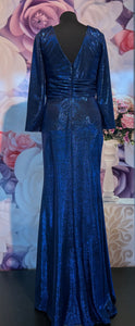 Lång klänning med ärm från PartyLine H0251