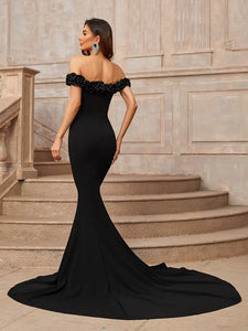 Aftonklänning / Balklänning  off shoulder svart