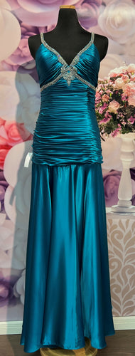 Aftonklänning/ Balklänning Anina 9066 satin