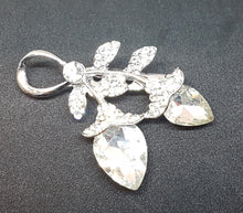 Ladda upp bild till gallerivisning, Brosch i strass