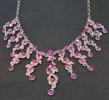 Ladda upp bild till gallerivisning, Strasshalsband cerise